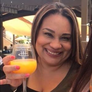 Meet your Posher, Delia